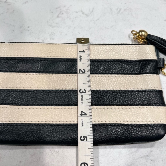 wristlet leather bag - Picture 7 of 8